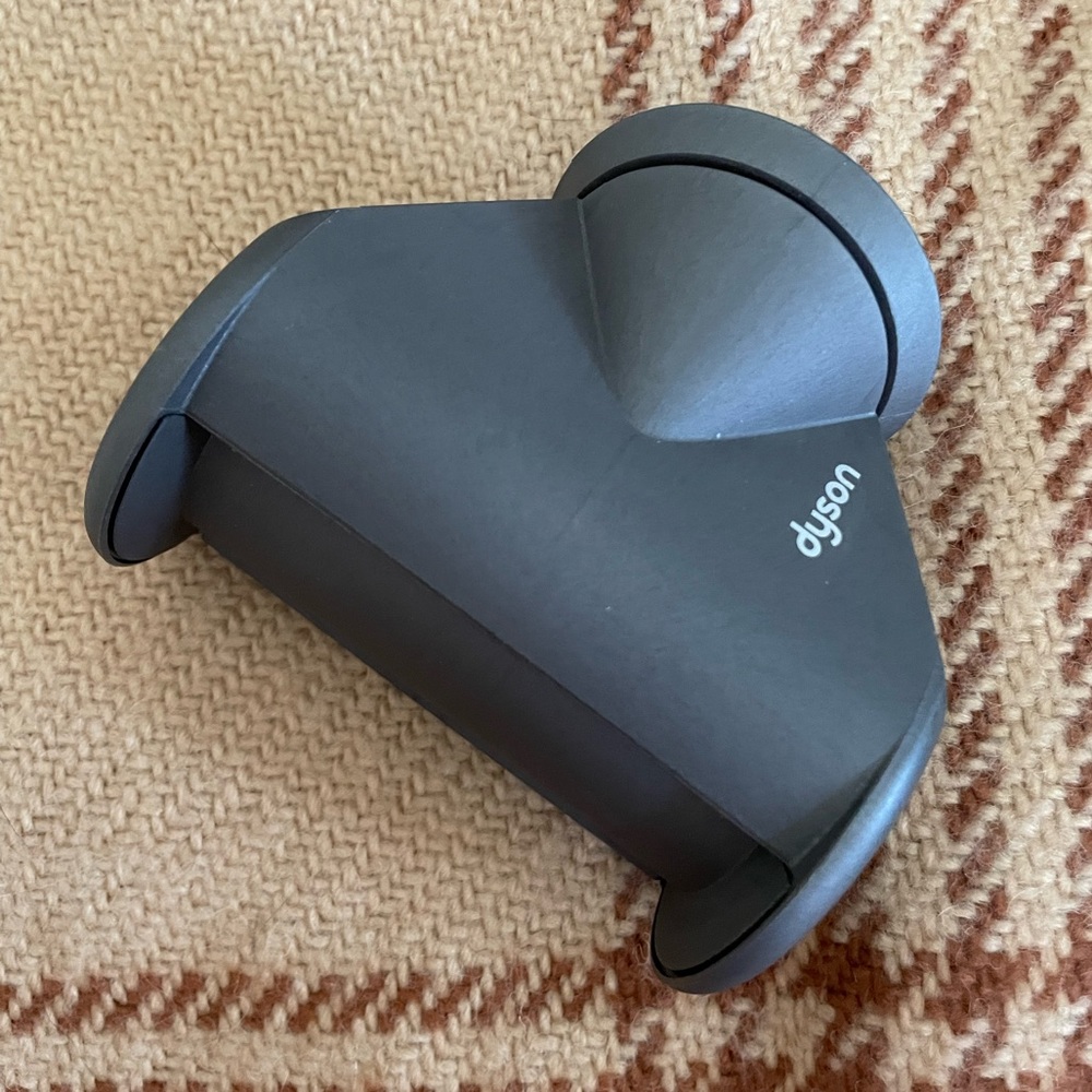 Dyson Flyaway attachment